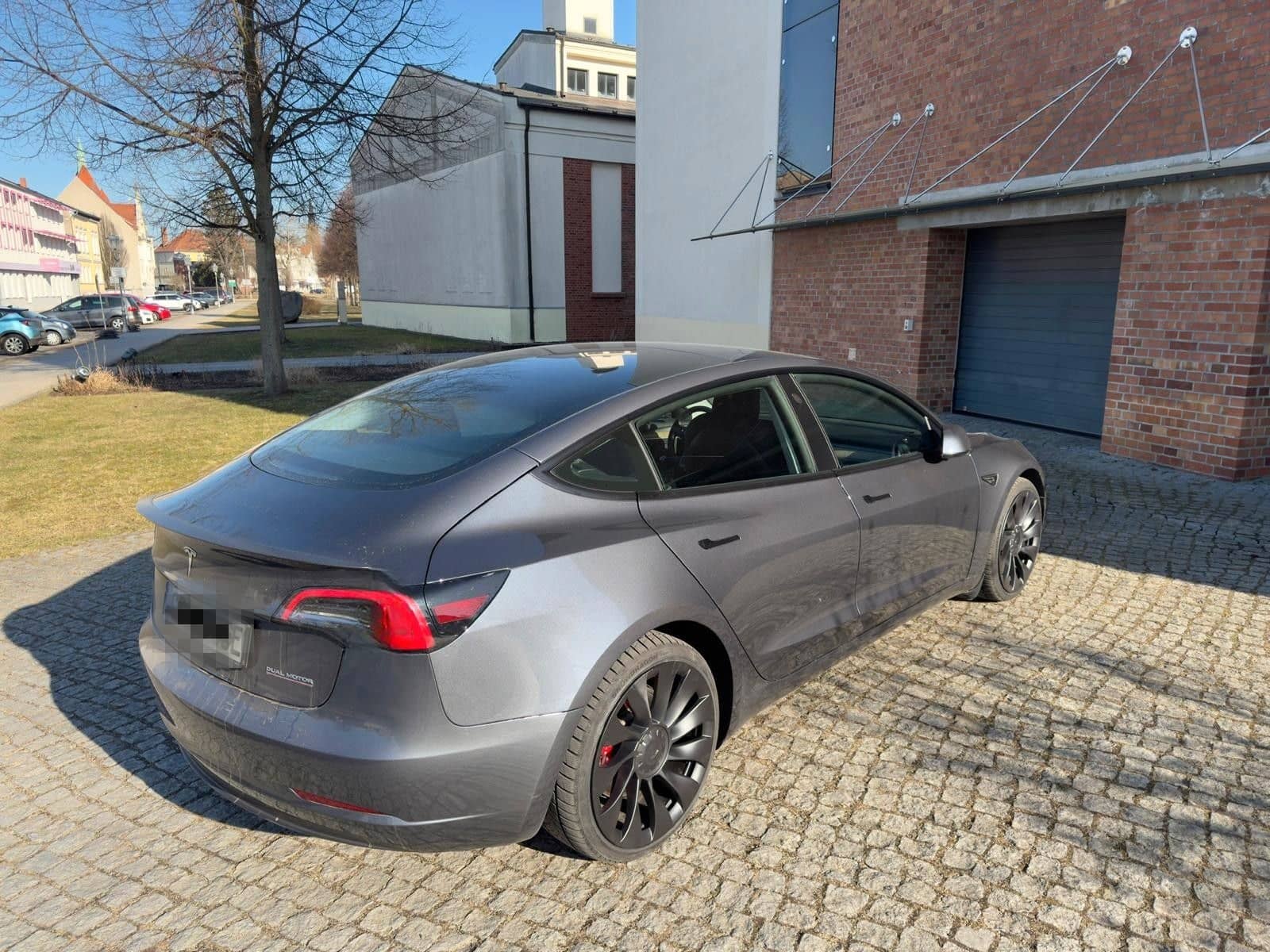 Tesla Model 3 Performance Dual AWD Lift foto 8