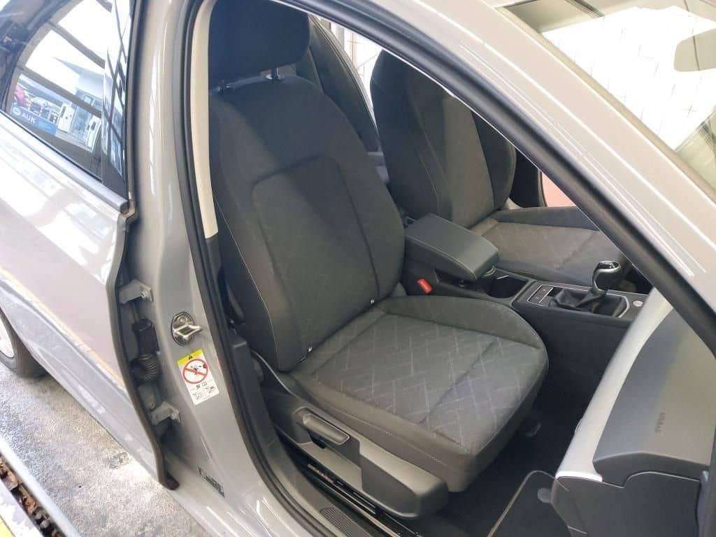 Volkswagen Golf VIII 1.5 TSI Life foto 8