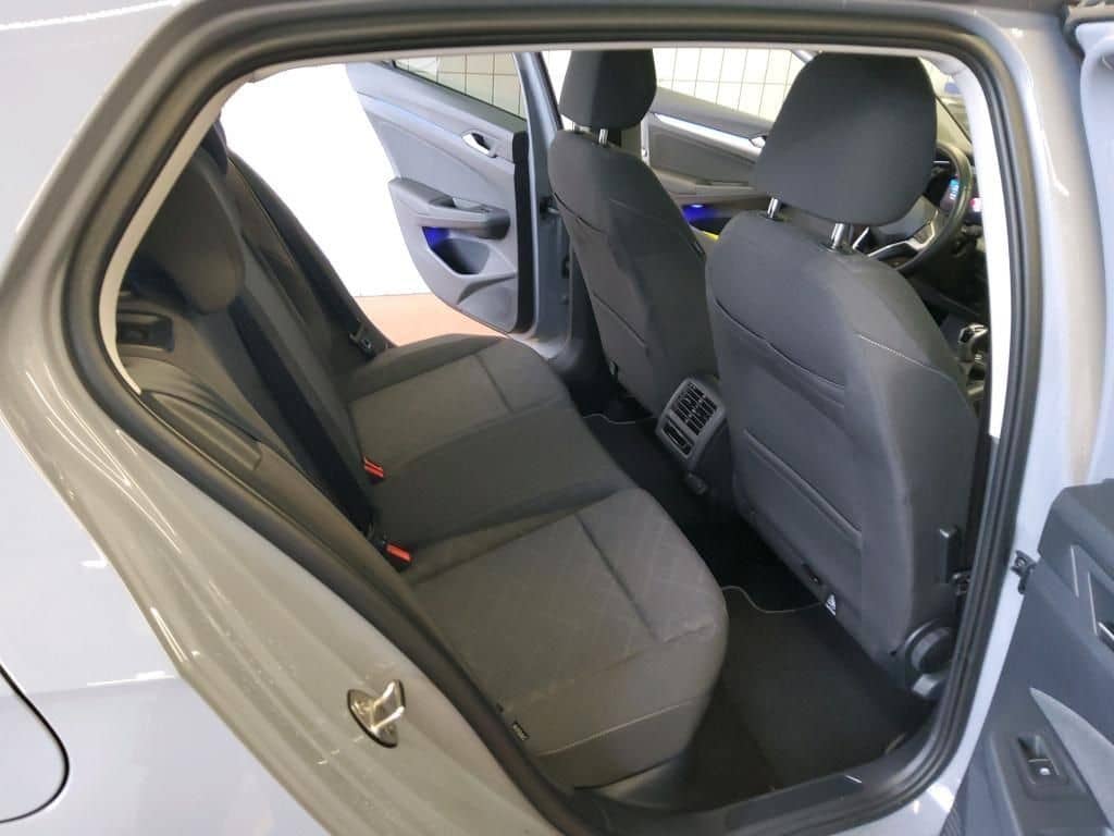 Volkswagen Golf VIII 1.5 TSI Life foto 9