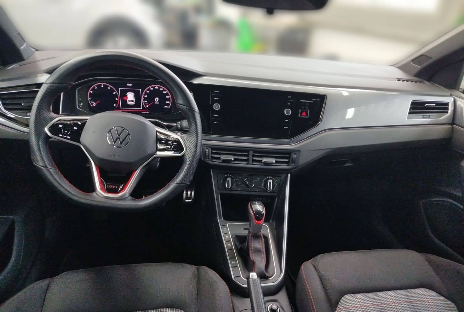 Volkswagen Polo 2.0 TSI DSG GTI FrontAssist IQ.Light DAB+ foto 11