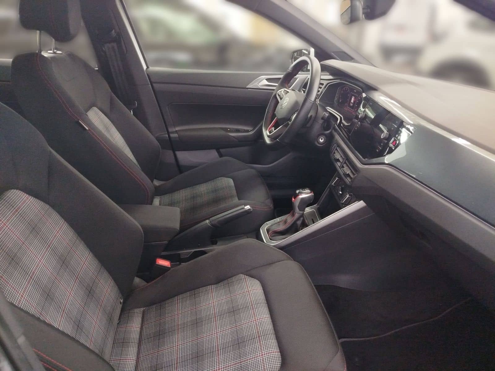 Volkswagen Polo 2.0 TSI DSG GTI FrontAssist IQ.Light DAB+ foto 12