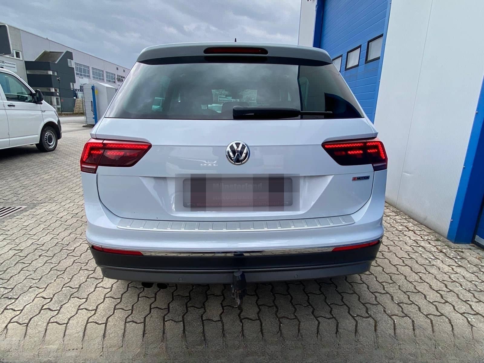 Volkswagen Tiguan Highline 4Motion LED AHK Pano Navi Dynaud foto 17