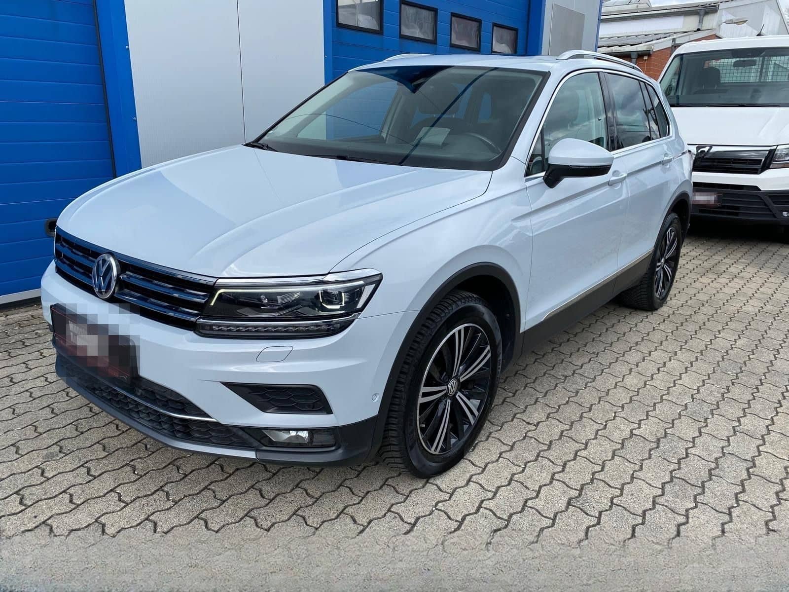 Volkswagen Tiguan Highline 4Motion LED AHK Pano Navi Dynaud foto 4