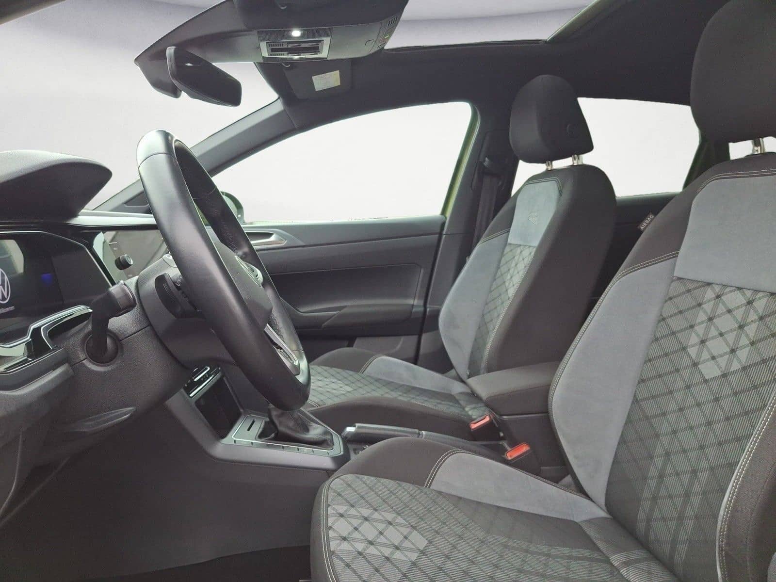 Volkswagen Taigo 1.5 TSI DSG R-Line foto 8