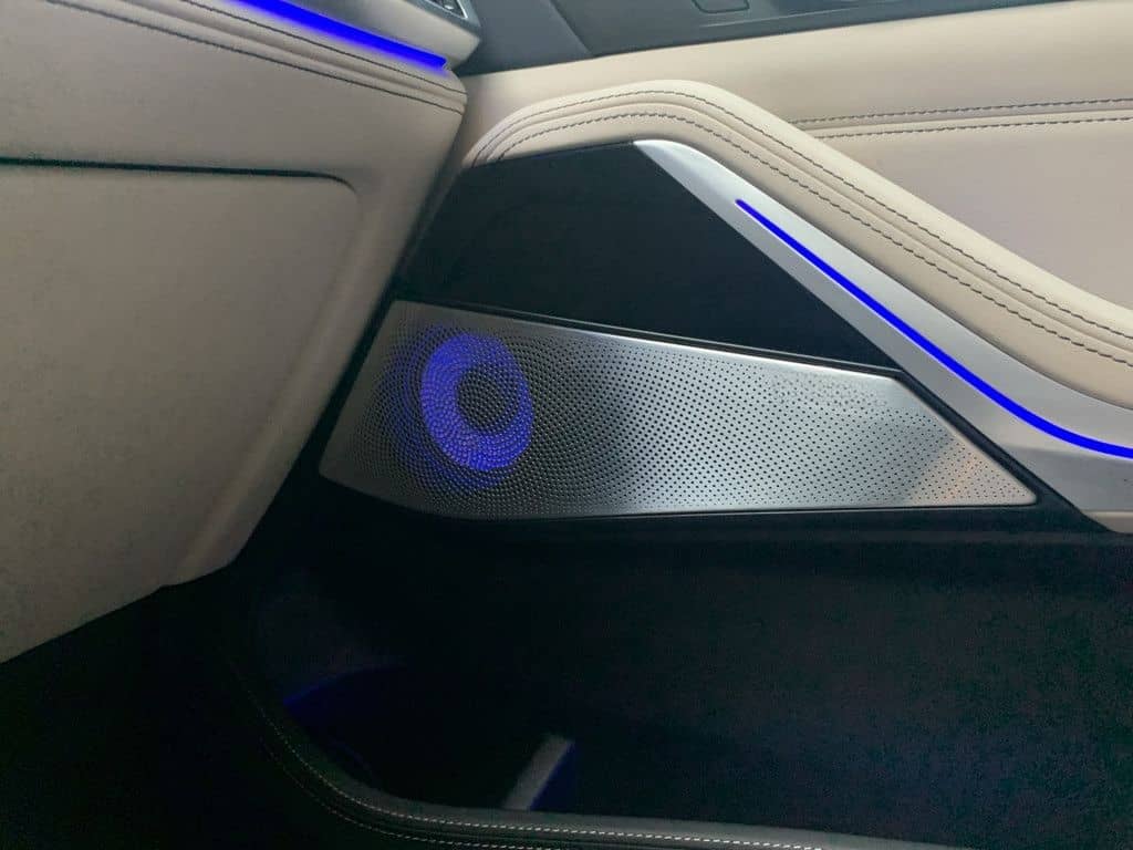 BMW X7 M50i xDrive LASER NAVI HUD PANO STANDH 360° foto 19