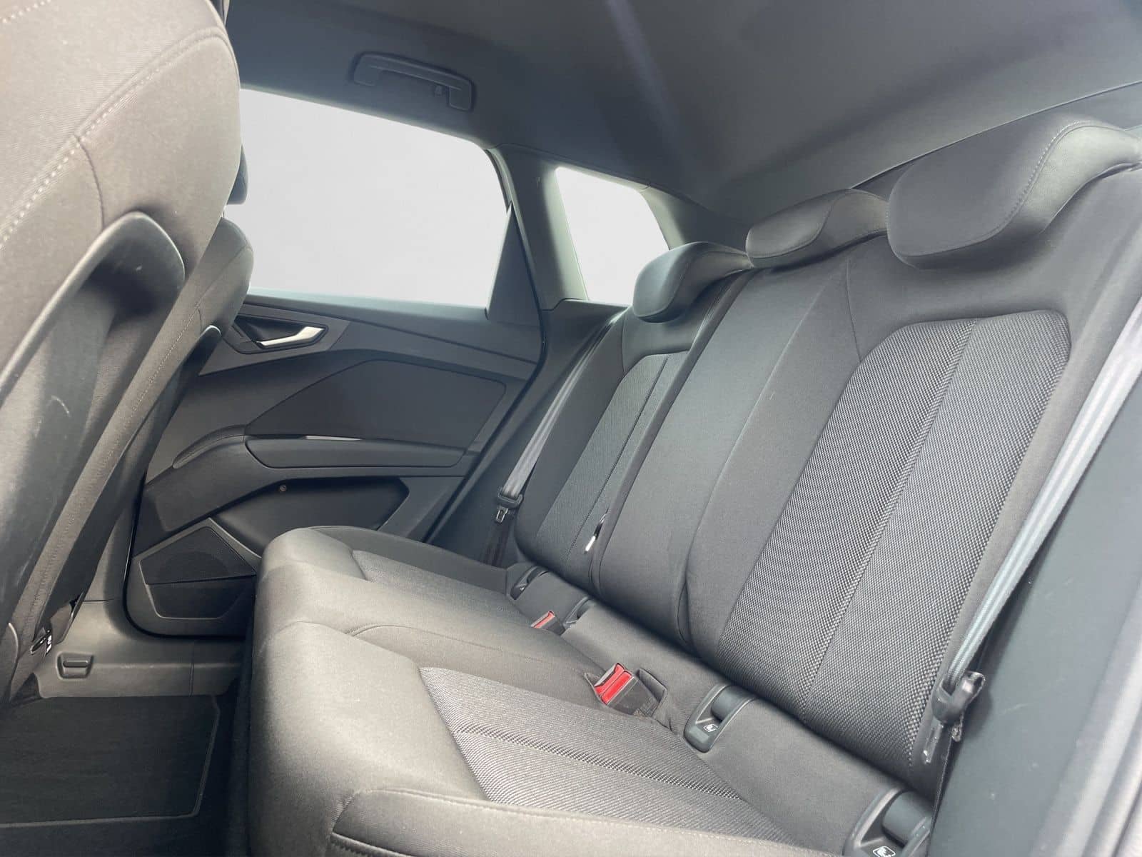 Audi Q4 e-tron 35 e-tron 125 kW SITZHZG PDC CONNECT foto 11