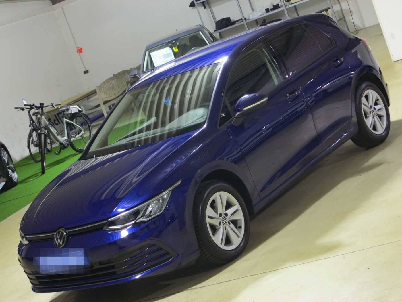 Volkswagen Golf VIII 2.0 TDI SCR DSG7 Life Navi ACC DAB foto 2