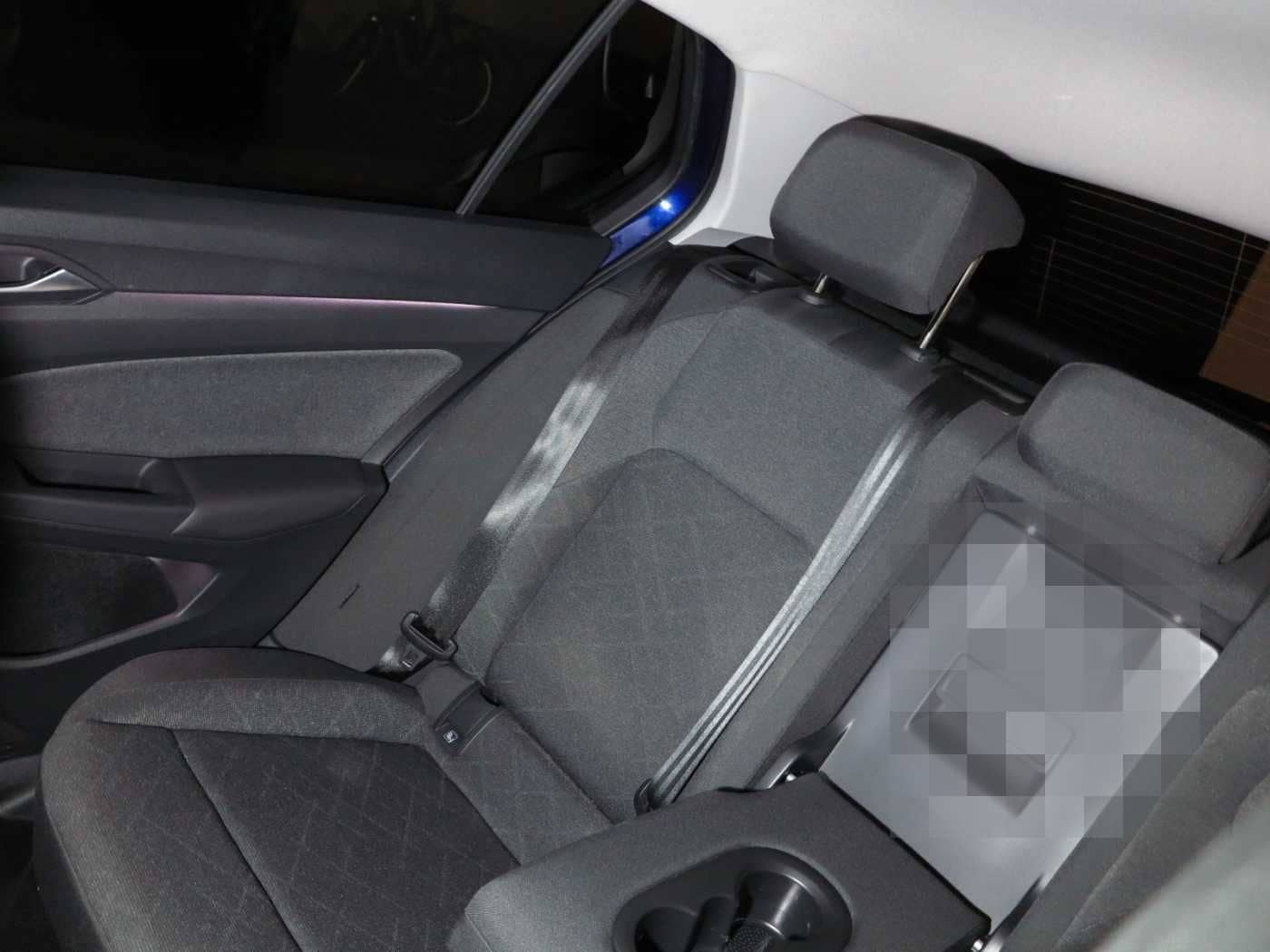 Volkswagen Golf VIII 2.0 TDI SCR DSG7 Life Navi ACC DAB foto 18