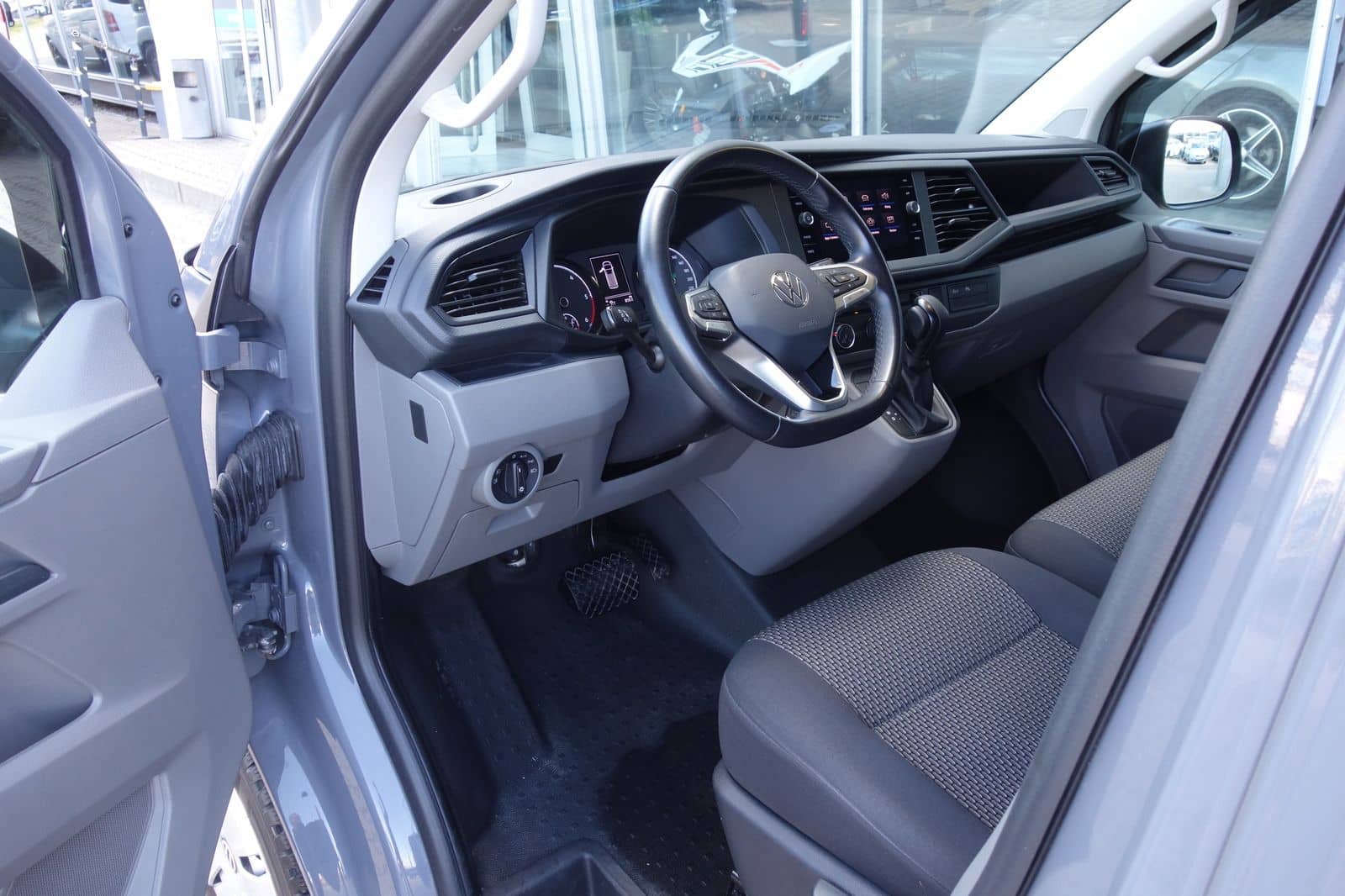 Volkswagen T6.1 Transporter Lang Kasten LED/STDHZG/AHK/ACC foto 4