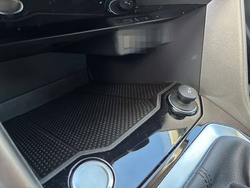 Volkswagen T-Roc Style 1.5 TSI Pano Kamera Navi foto 24