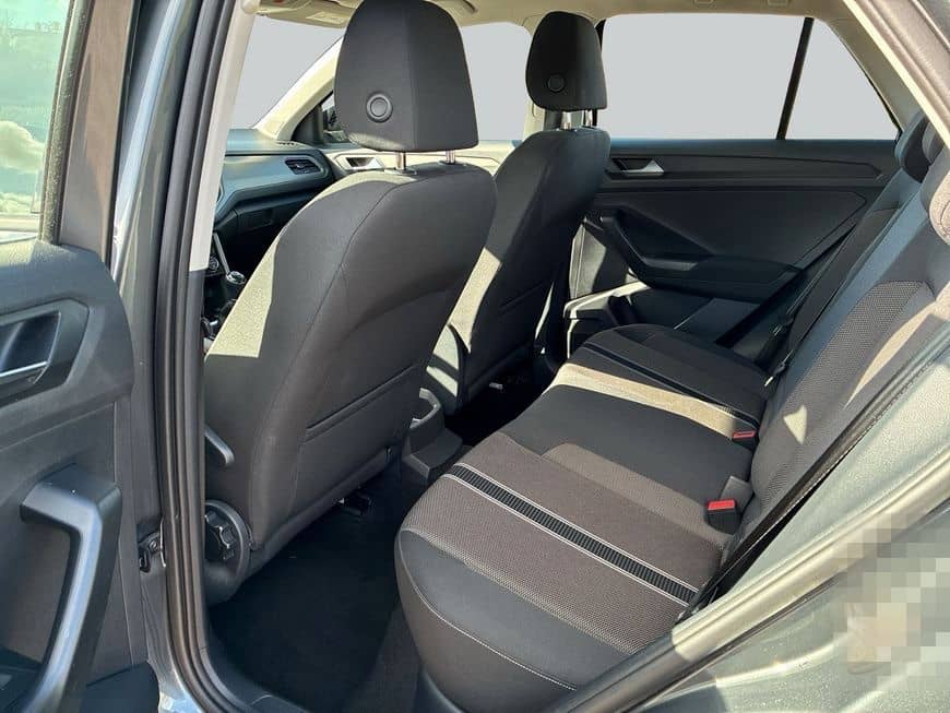 Volkswagen T-Roc Style 1.5 TSI Pano Kamera Navi foto 10