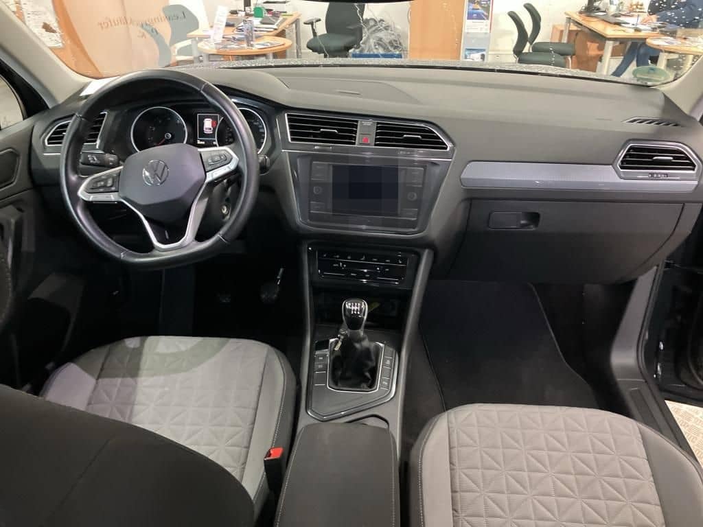 Volkswagen Tiguan TSI Life LED CarPlay ACC PDC SH 18" foto 3