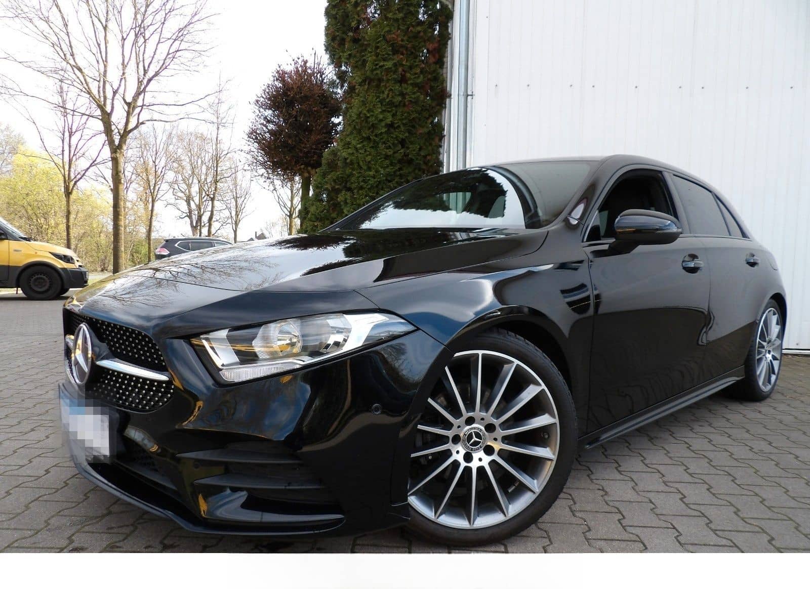 Mercedes-Benz A200 AMG Line Sportsitze Navi MBUX 19Zoll foto 1