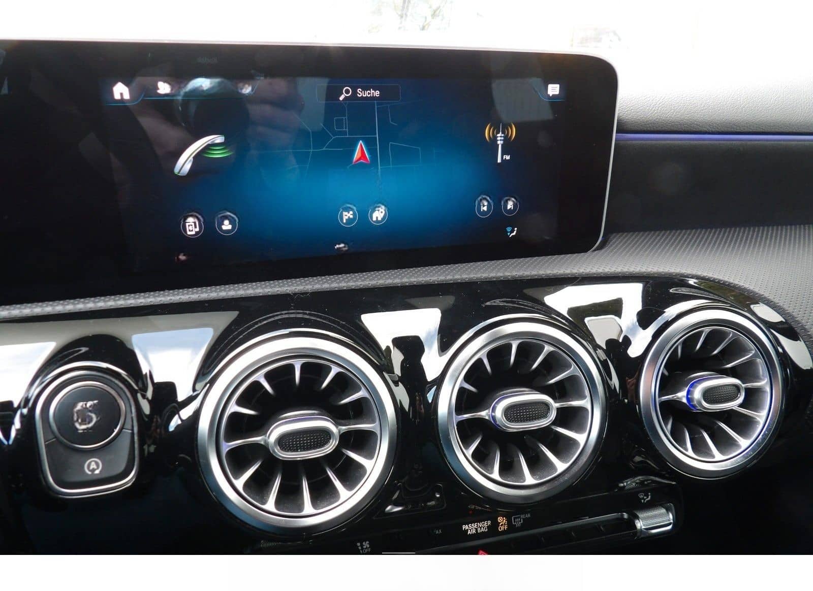 Mercedes-Benz A200 AMG Line Sportsitze Navi MBUX 19Zoll foto 13