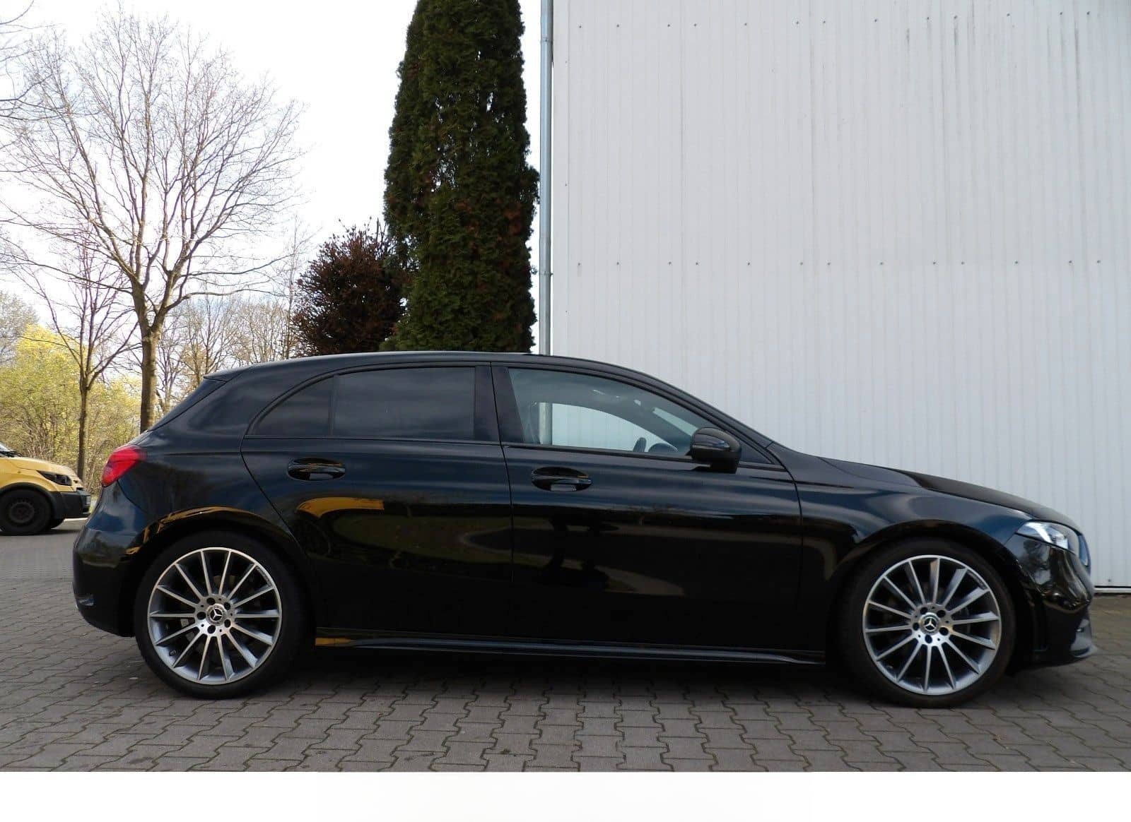 Mercedes-Benz A200 AMG Line Sportsitze Navi MBUX 19Zoll foto 8