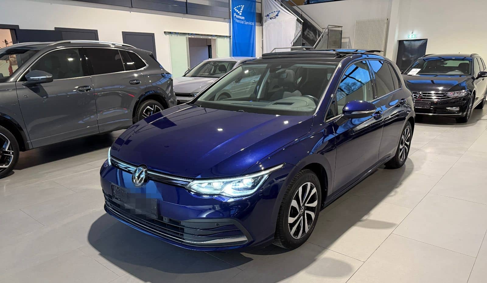 Volkswagen Golf VIII 2.0 TDI DSG AID/HUD/MATRIX/PANO/AHK foto 1