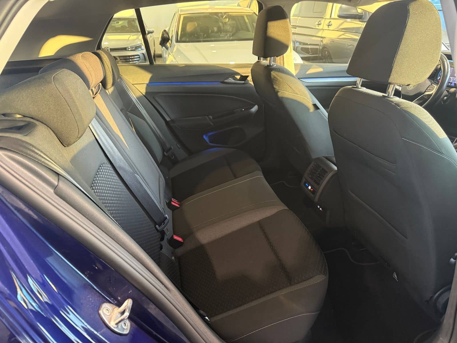 Volkswagen Golf VIII 2.0 TDI DSG AID/HUD/MATRIX/PANO/AHK foto 11