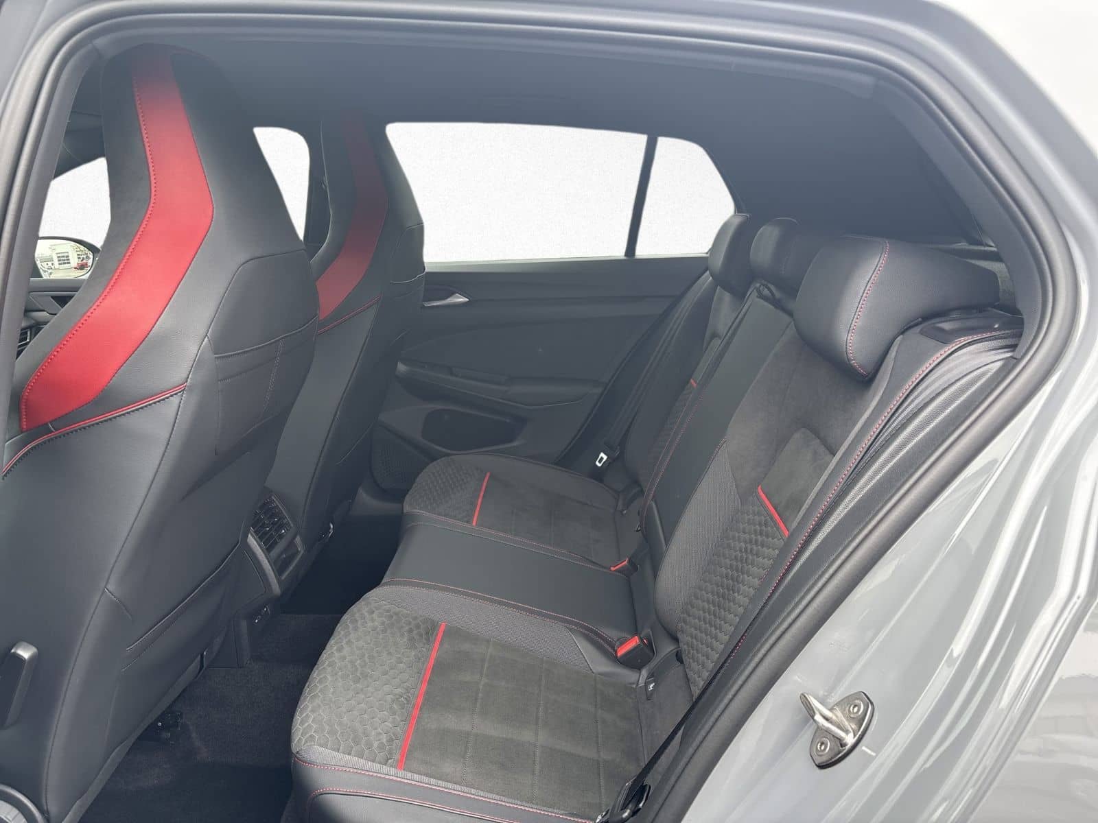 Volkswagen Golf GTI Clubsport 2.0 TSI DSG Matrix+ACC+SHZ+PD foto 14