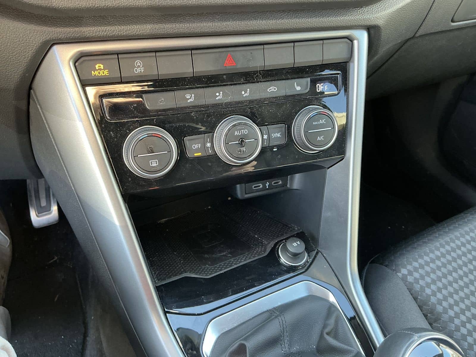 Volkswagen T-Roc Active R.Cam Navi ACC SHZ LED foto 11