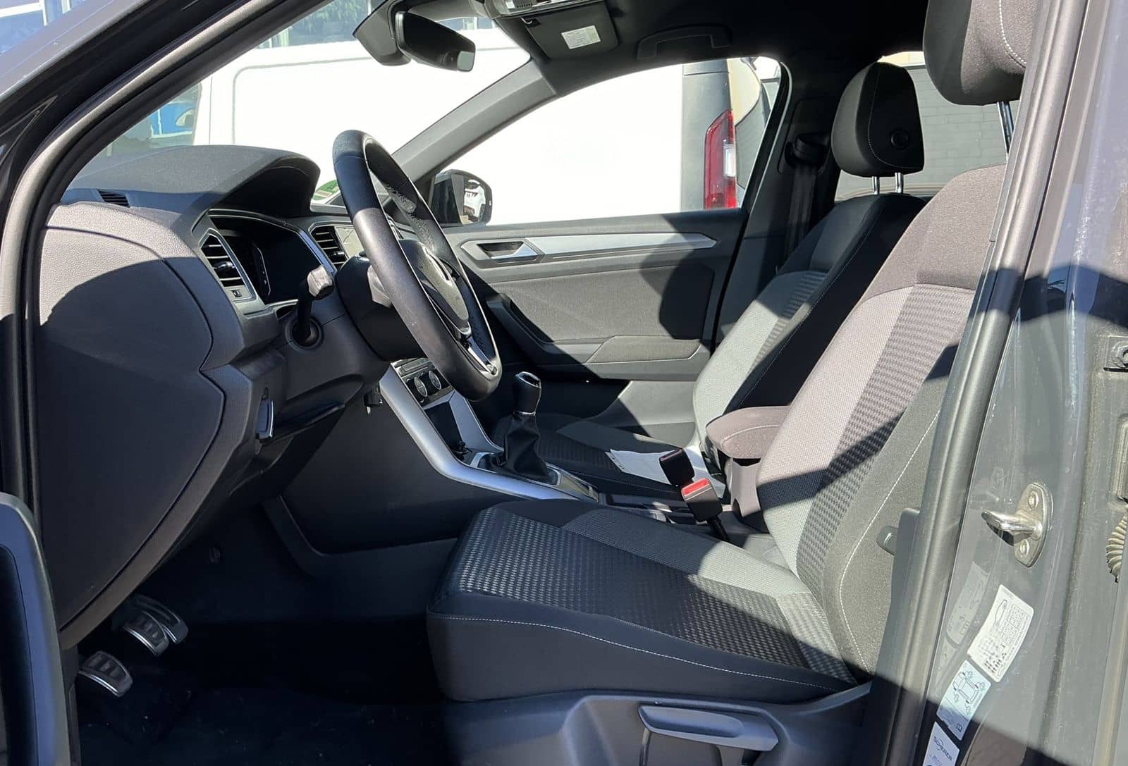 Volkswagen T-Roc Active R.Cam Navi ACC SHZ LED foto 5