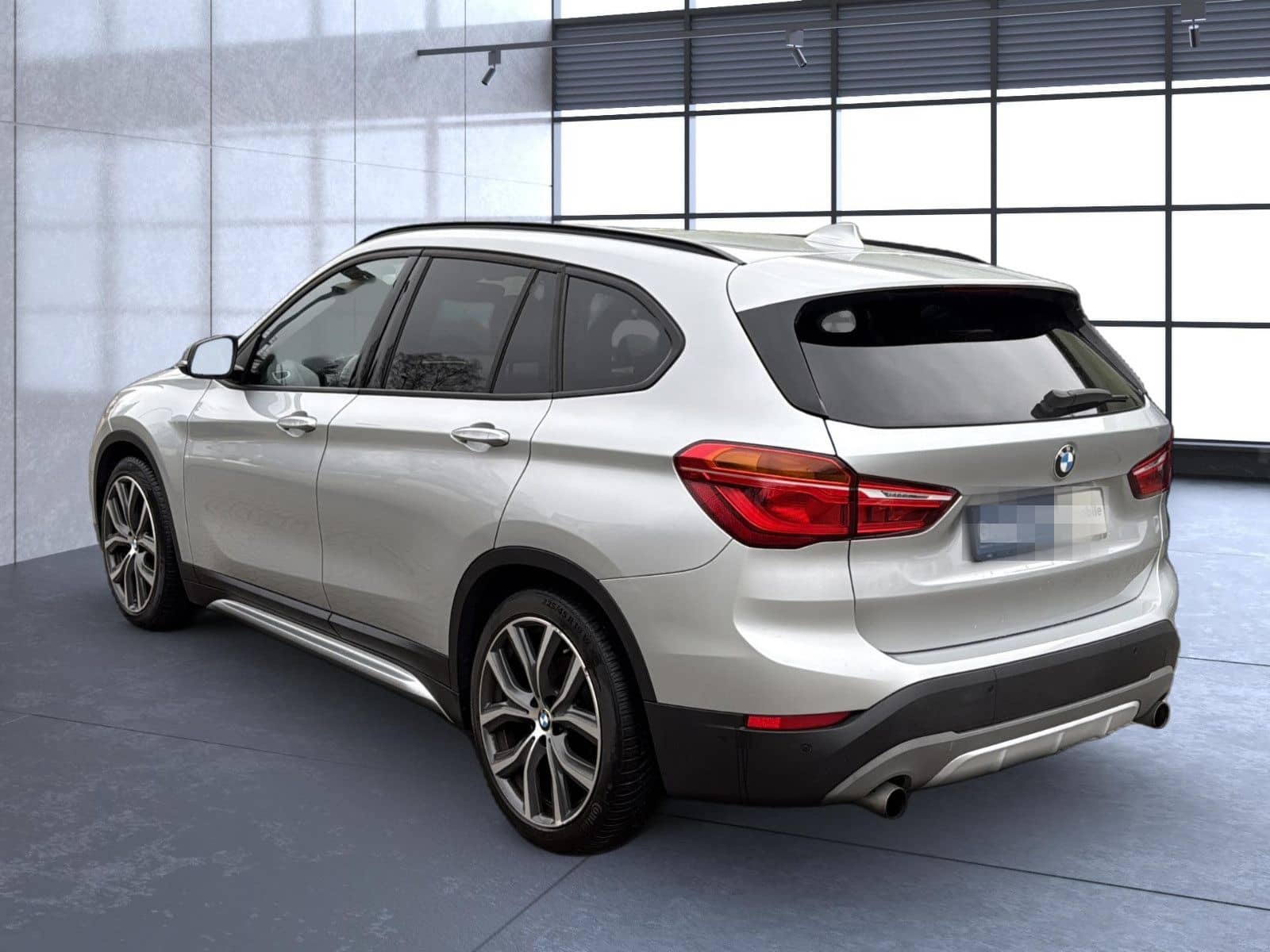 BMW X1 sDrive 20 i Sport Line/ unfallfrei/ AHK foto 5