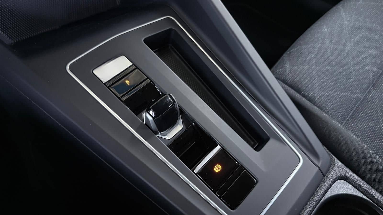 Volkswagen Golf Life 1.5 eTSI CarPlay/ACC/LED/Voll-Assisten foto 13