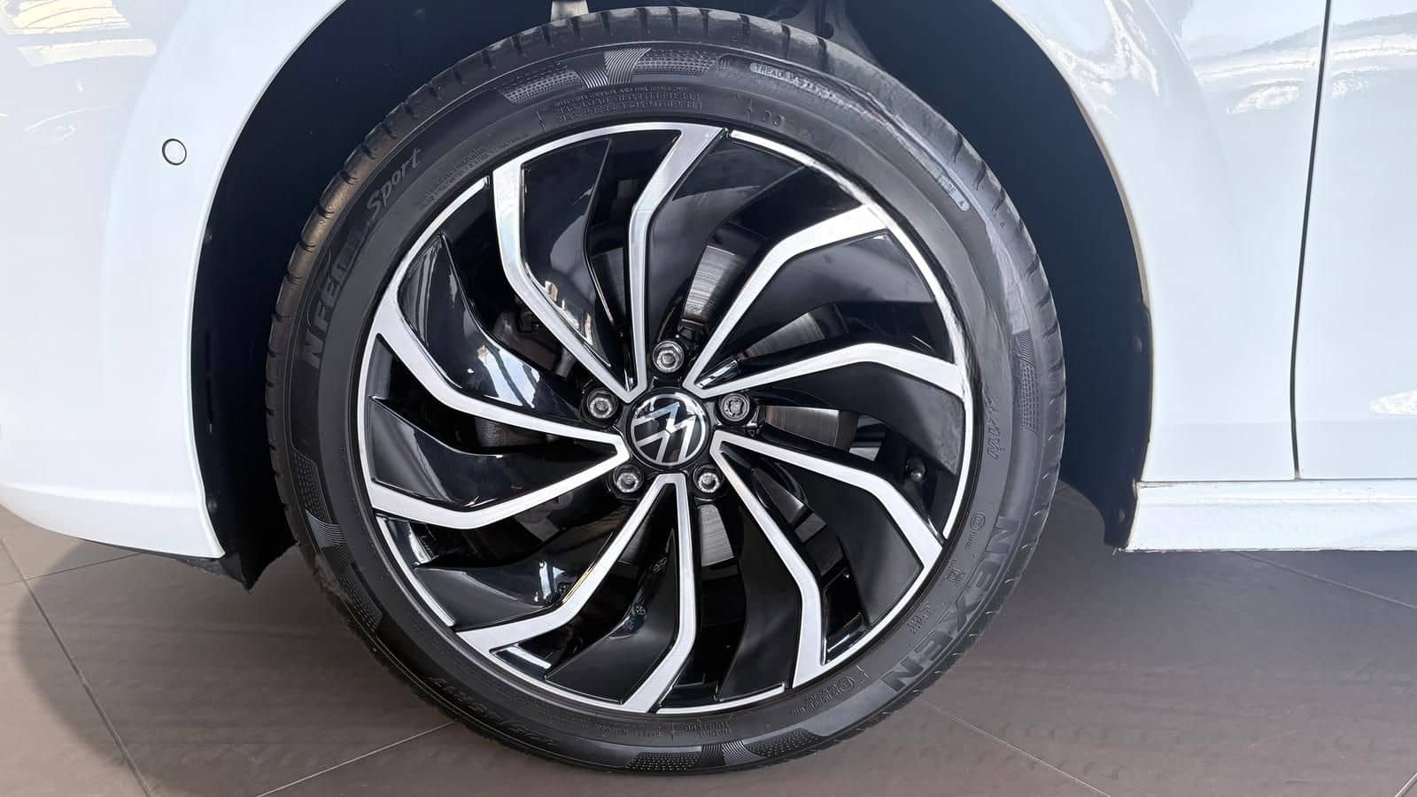 Volkswagen Golf Life 1.5 eTSI CarPlay/ACC/LED/Voll-Assisten foto 4