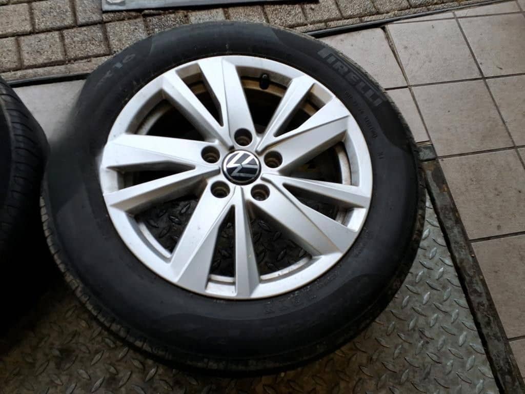 Volkswagen Touran 2.0 TDI DSG Comfortline-NAVI-ACC-PDC-SHZ- foto 4