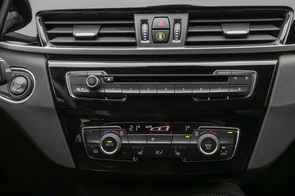 BMW X1 xDrive20i A Sport Line Autom Navi LED Sitzhzg foto 14