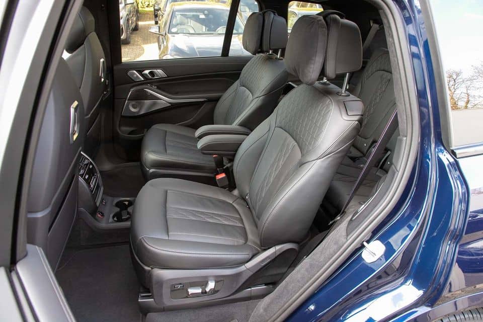 BMW X7 M60i xDrive HeadUp SkyLounge B&W AHK 6Sitzer foto 7