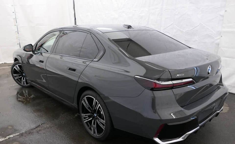 BMW 740d xDrive M Sportpaket Standhzg SkyLounge 21" foto 3