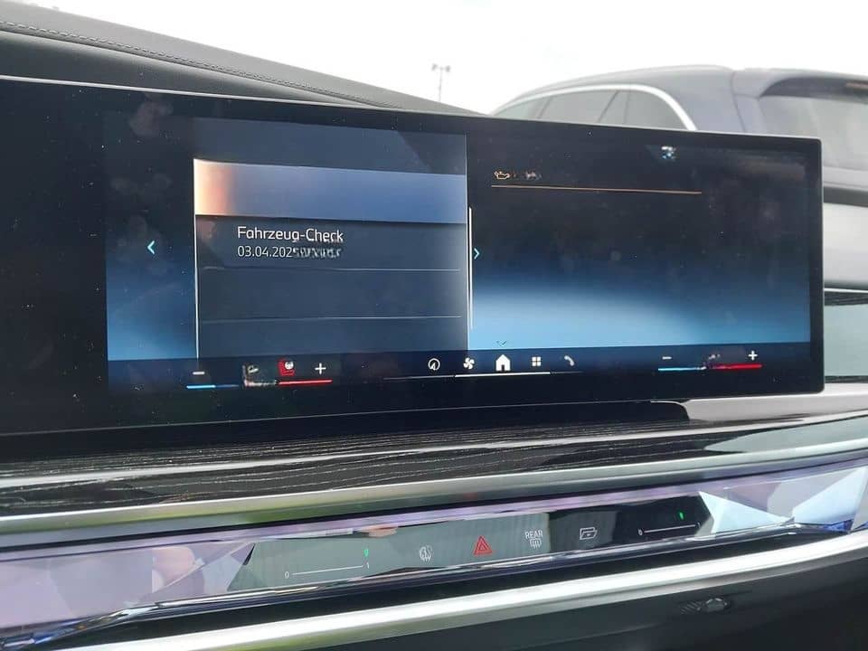 BMW 740d xDrive M Sportpaket Standhzg SkyLounge 21" foto 8