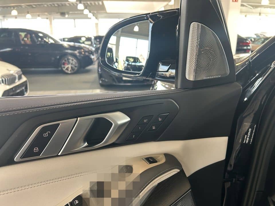 BMW X5 M60i B&W Massage 22" foto 18