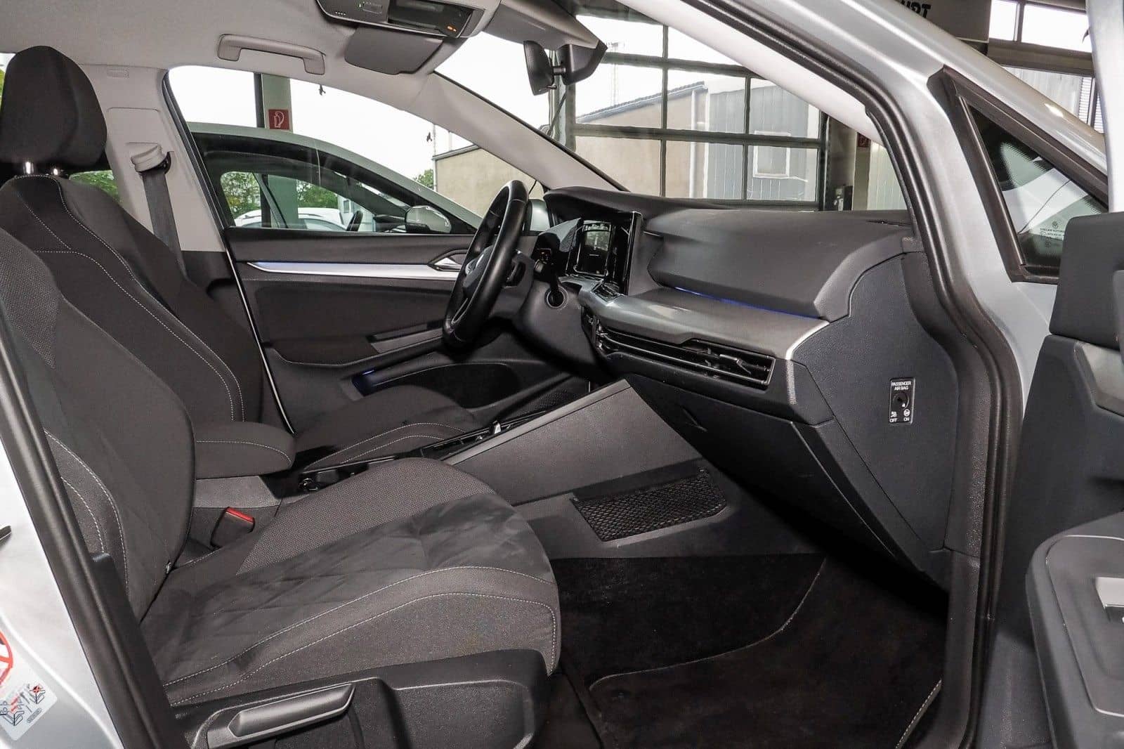 Volkswagen Golf VIII Variant Business 1.5 eTSI DSG!Discover foto 7