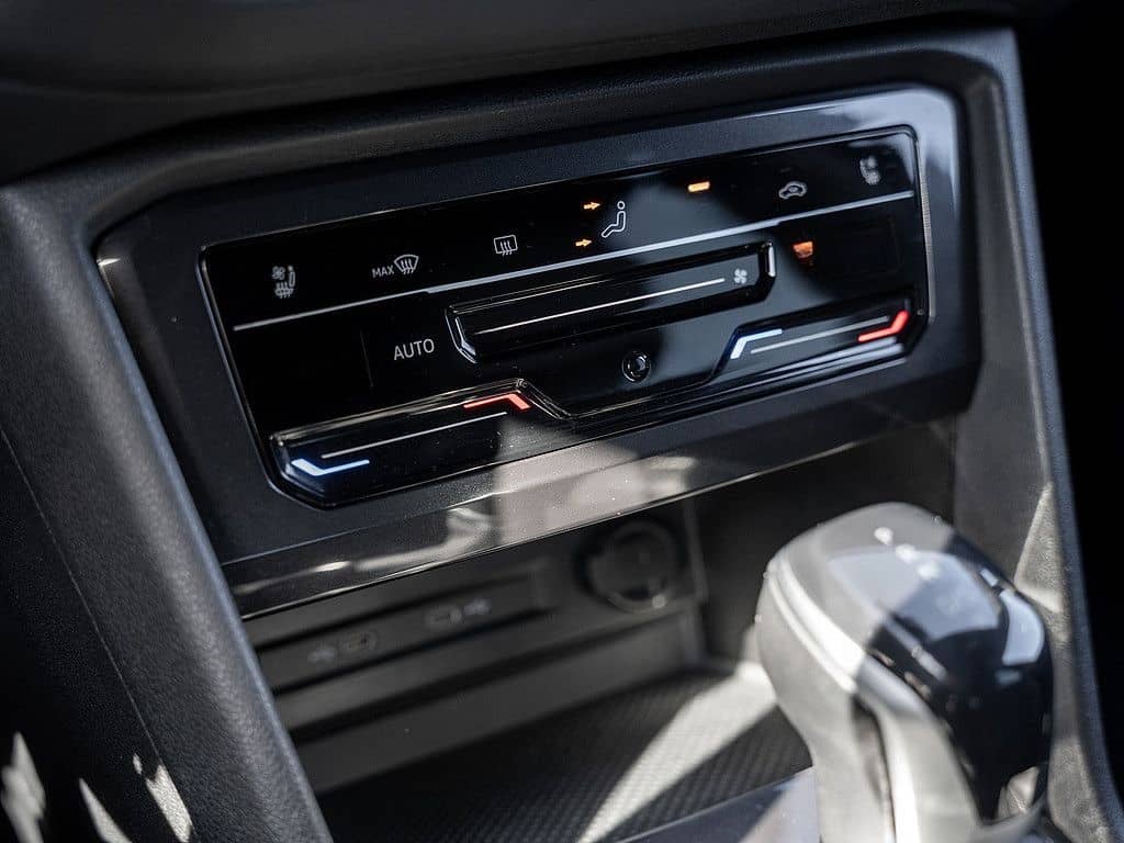 Volkswagen Tiguan Allspace 2.0 TSI R-Line 4M AHK NAVI SHZ foto 8