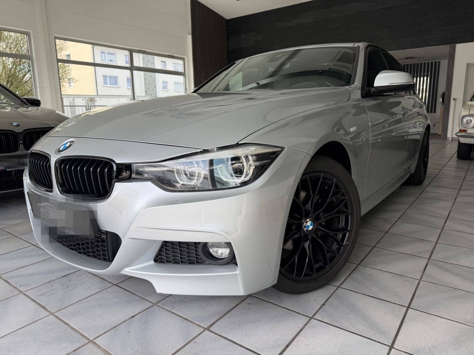 BMW 318d *M-PAKET*SHADOWLINE*LED*VOLLLEDER*SHZ foto 1