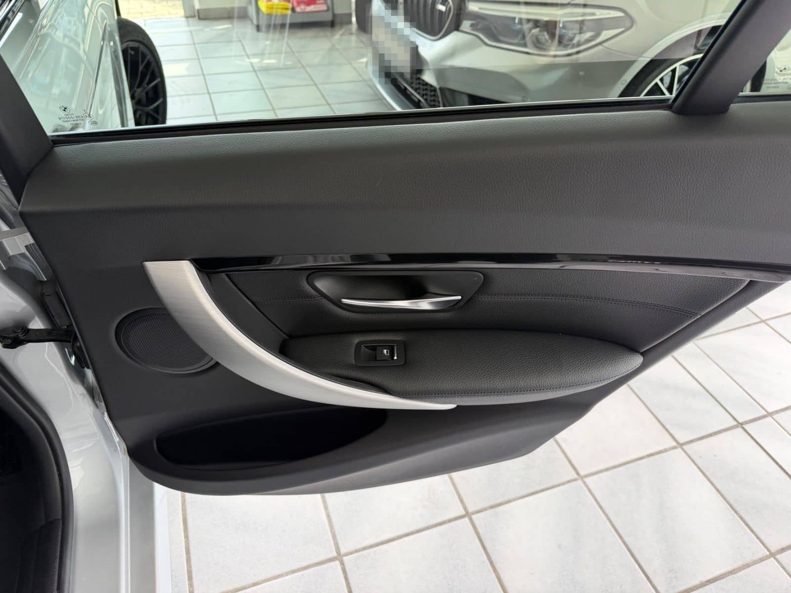 BMW 318d *M-PAKET*SHADOWLINE*LED*VOLLLEDER*SHZ foto 19