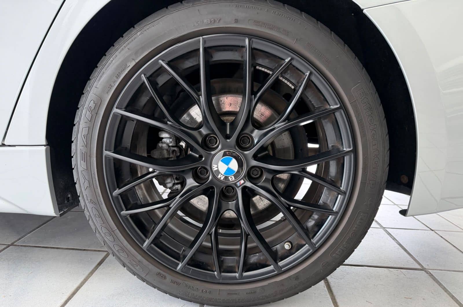 BMW 318d *M-PAKET*SHADOWLINE*LED*VOLLLEDER*SHZ foto 24