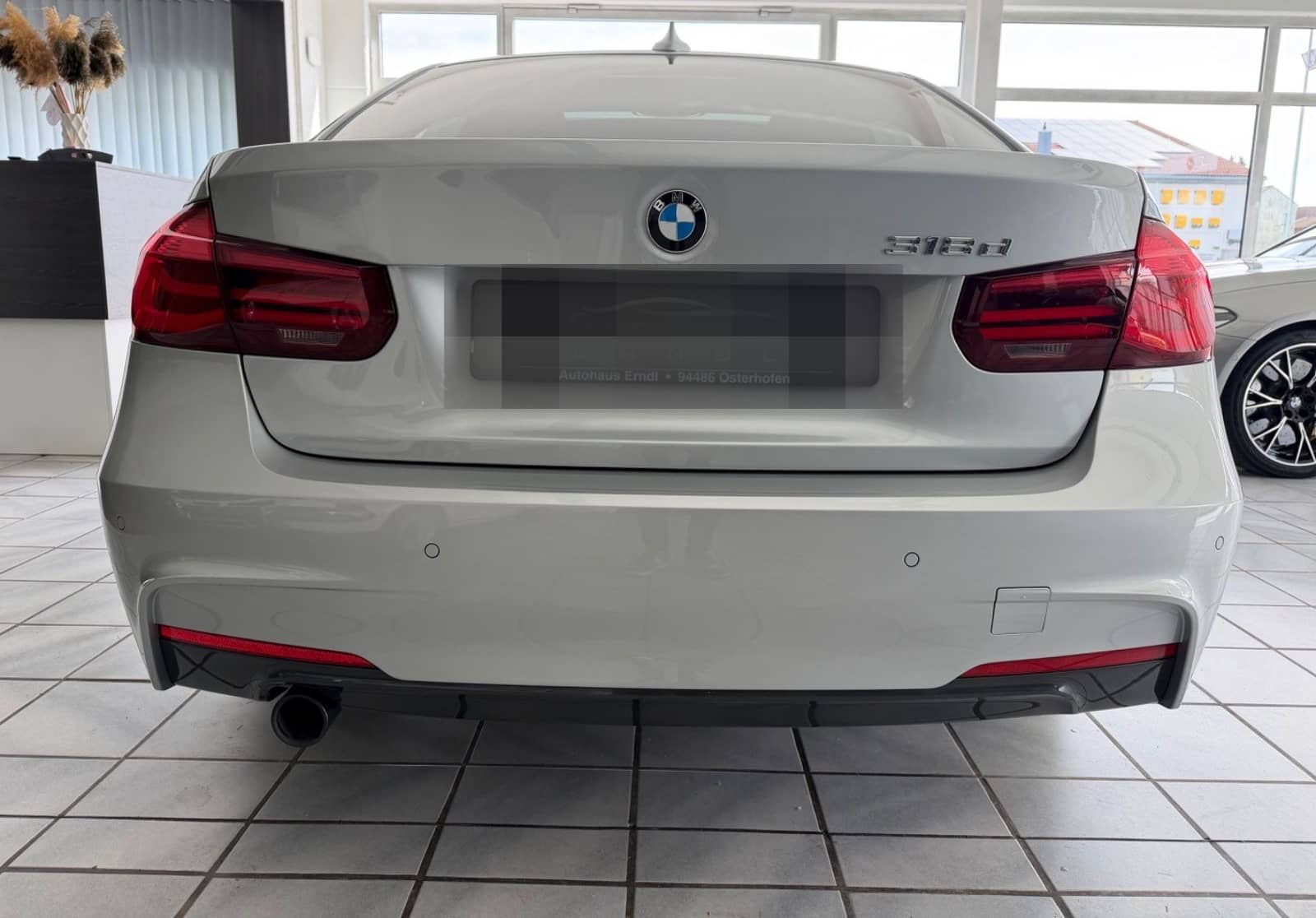 BMW 318d *M-PAKET*SHADOWLINE*LED*VOLLLEDER*SHZ foto 5