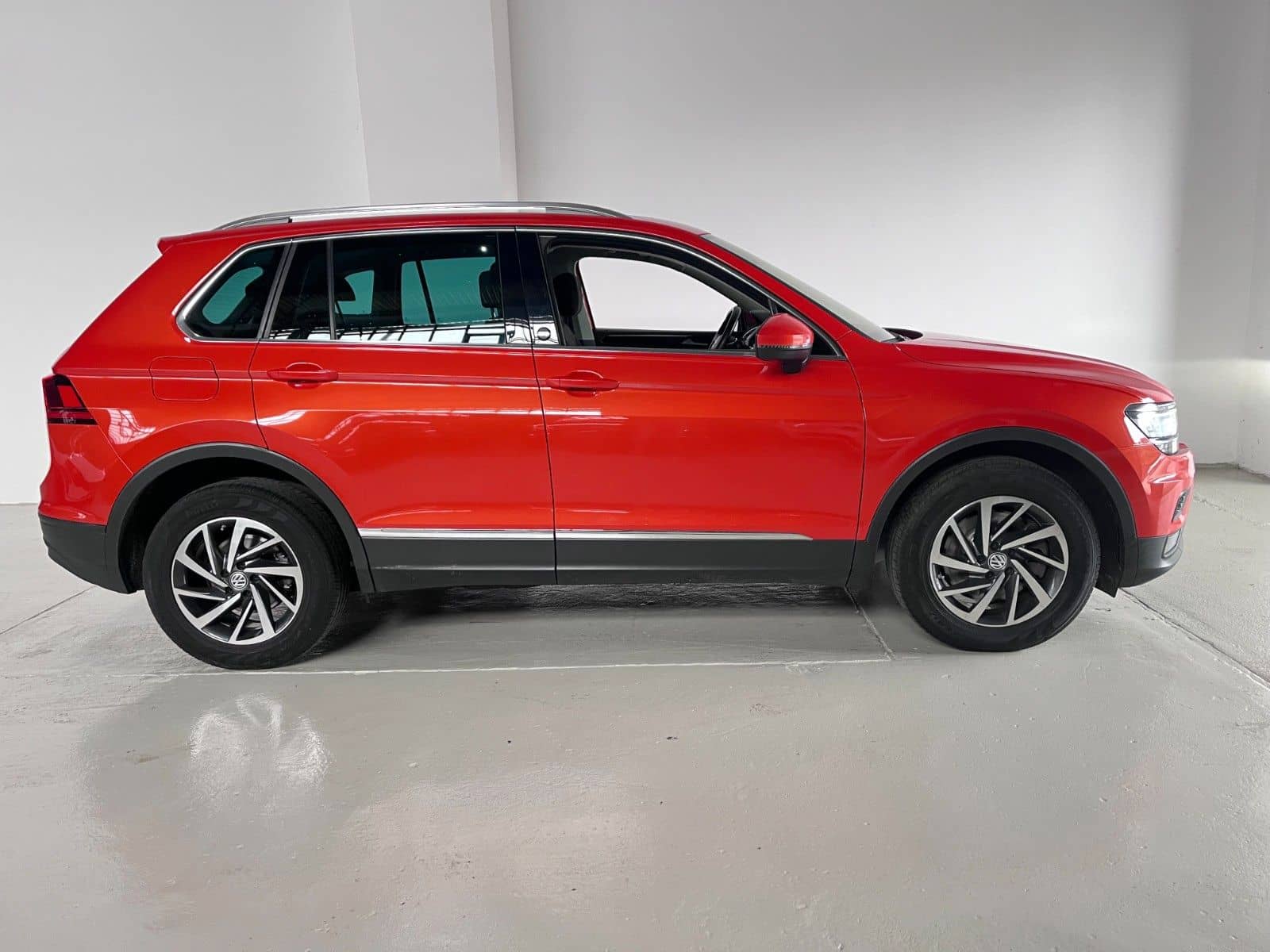 Volkswagen Tiguan Sound 4Motion 2.0 *Head-Up* foto 5
