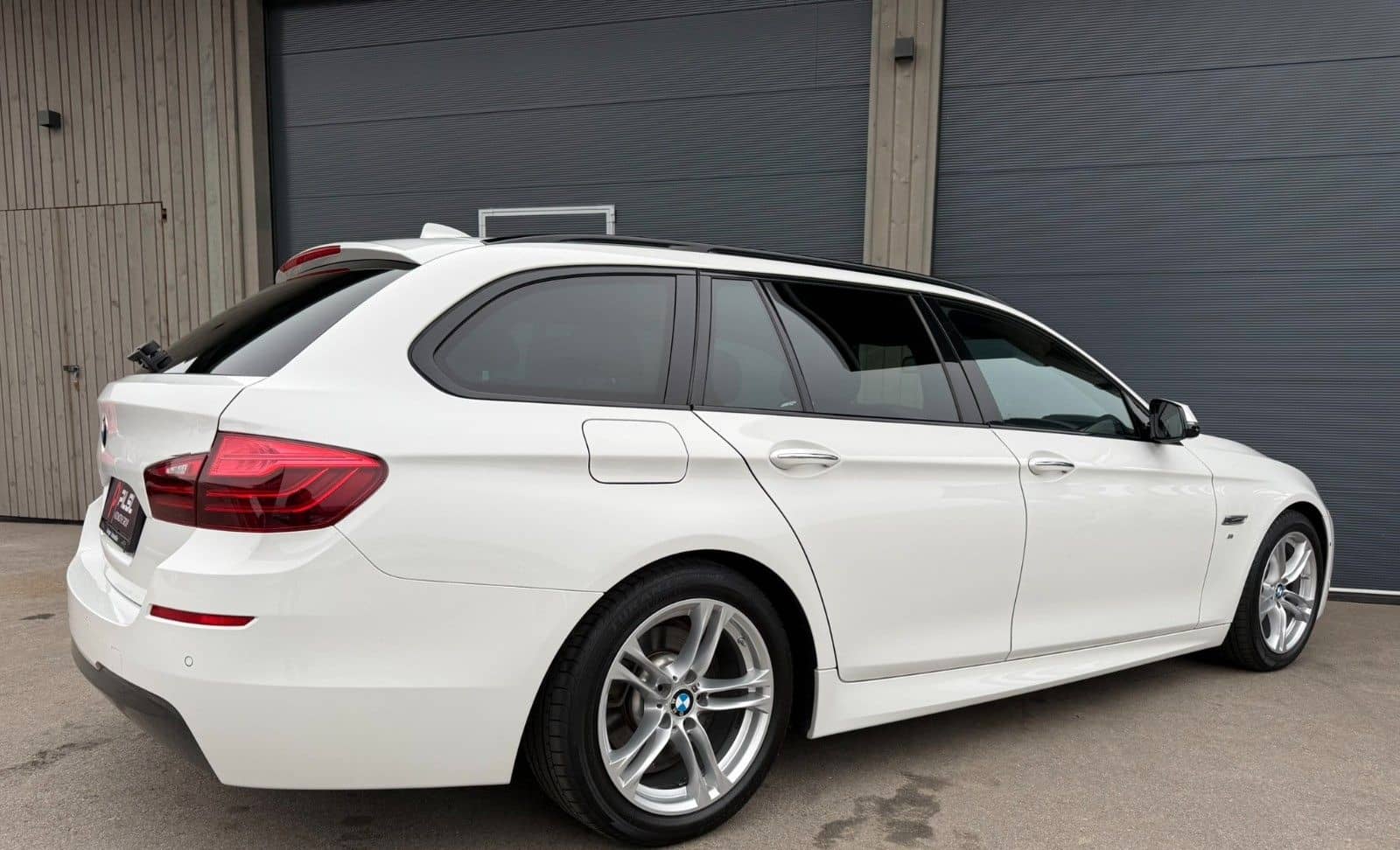 BMW 520 d Touring M Paket *Pano *Virtual *Head up foto 6