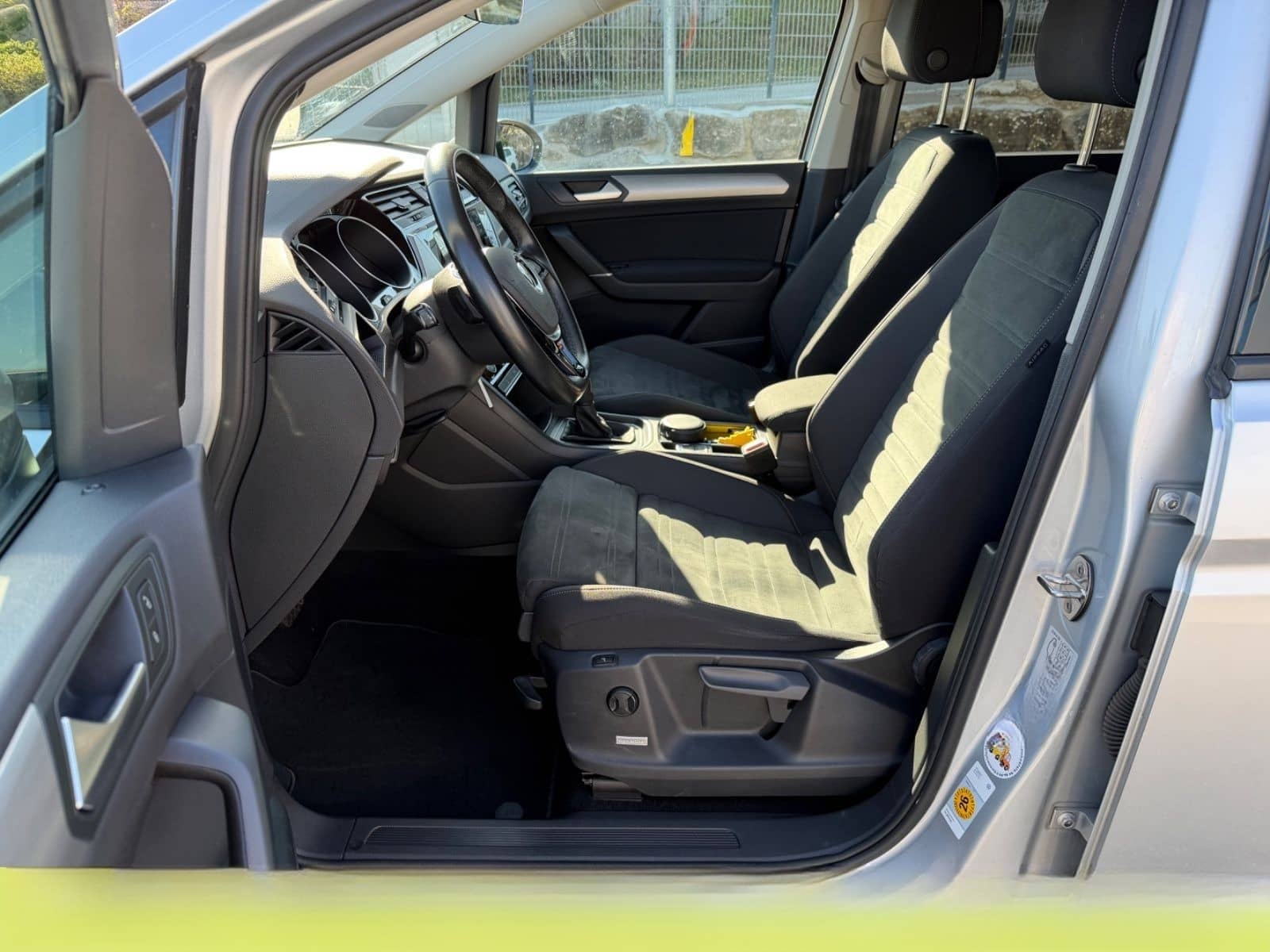 Volkswagen Touran 2.0 TDI DSG Highline LED Navi 1H RCam Tüv foto 9