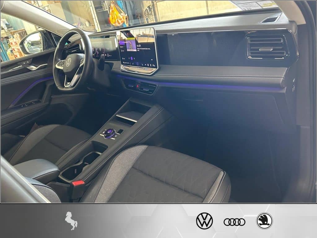 Volkswagen Tiguan 2.0TDI AHK(trailerassist) CarPlay LED*Cam foto 13