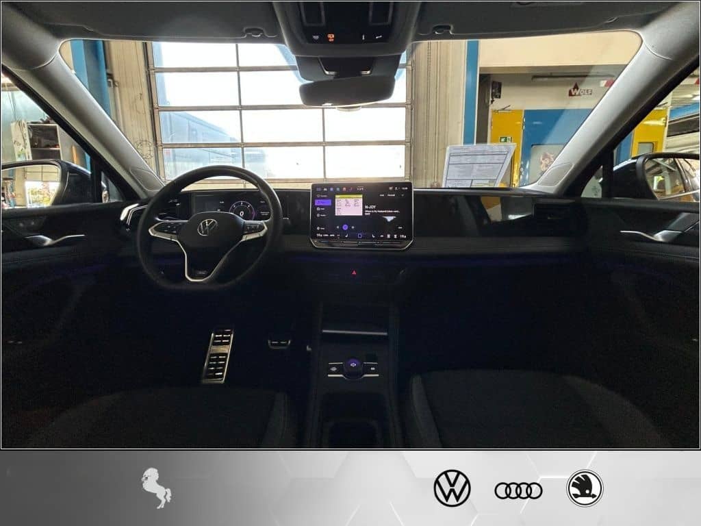 Volkswagen Tiguan 2.0TDI AHK(trailerassist) CarPlay LED*Cam foto 16