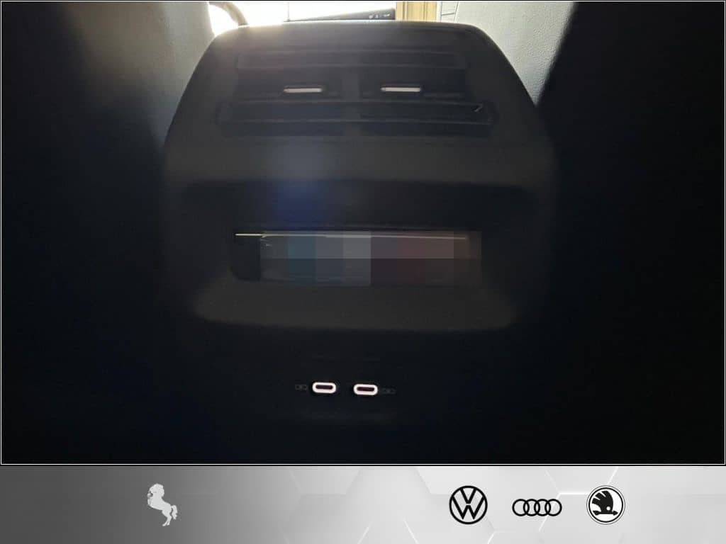 Volkswagen Tiguan 2.0TDI AHK(trailerassist) CarPlay LED*Cam foto 23