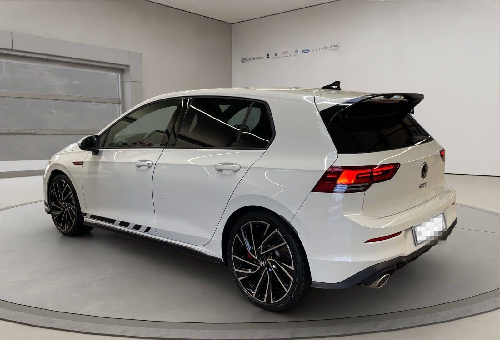 Volkswagen Golf VIII 2.0 TSI GTI Clubsport ACC AUT Kam. LED foto 4