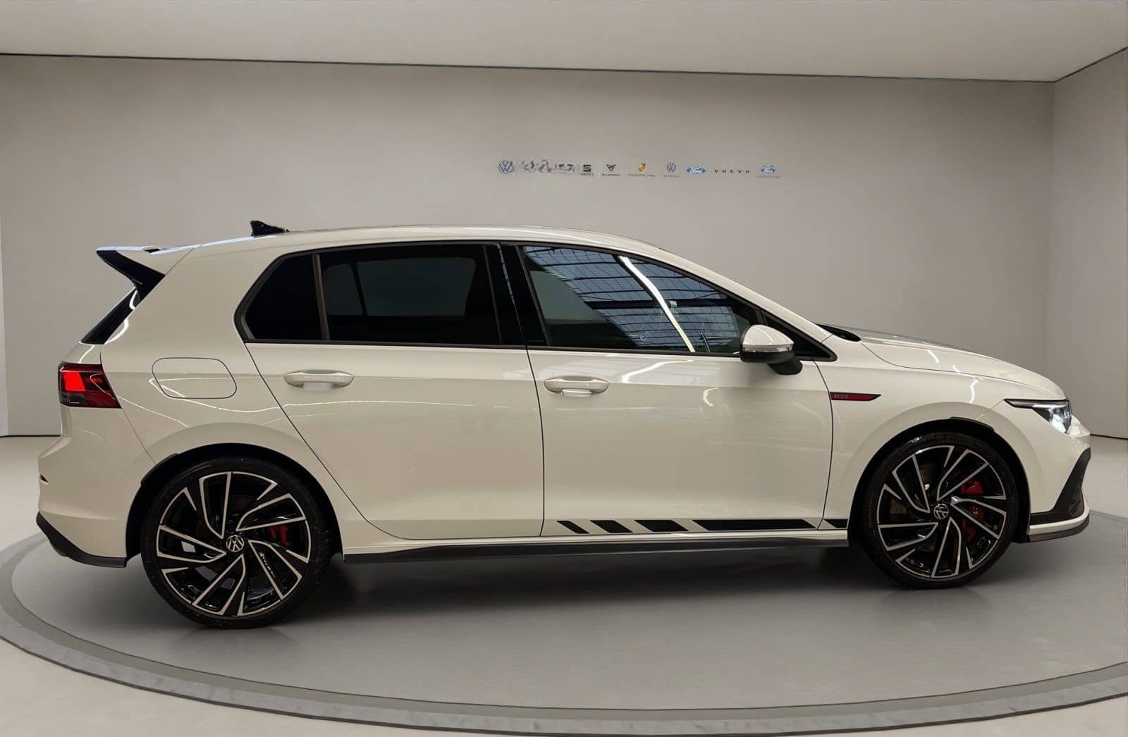 Volkswagen Golf VIII 2.0 TSI GTI Clubsport ACC AUT Kam. LED foto 6