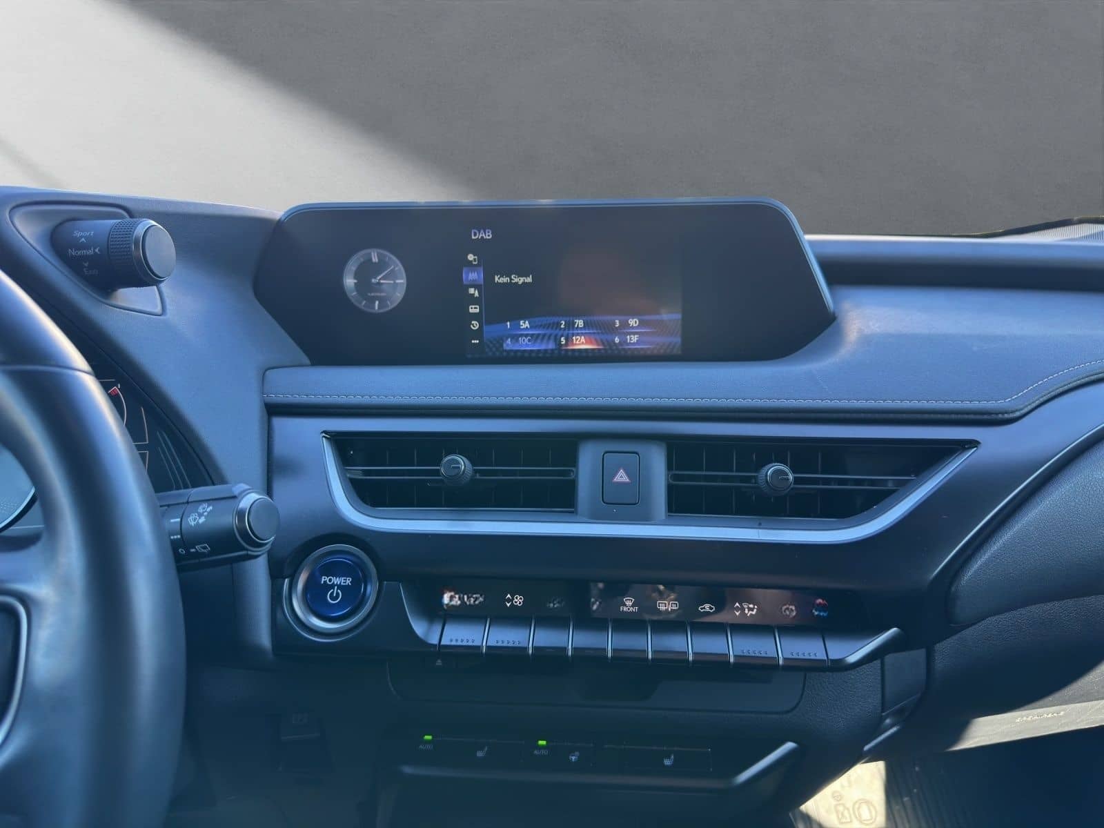 Lexus UX 250h*STYLE*1HD*ALLW.*VELOUR* 15J-GARANTIE* foto 15