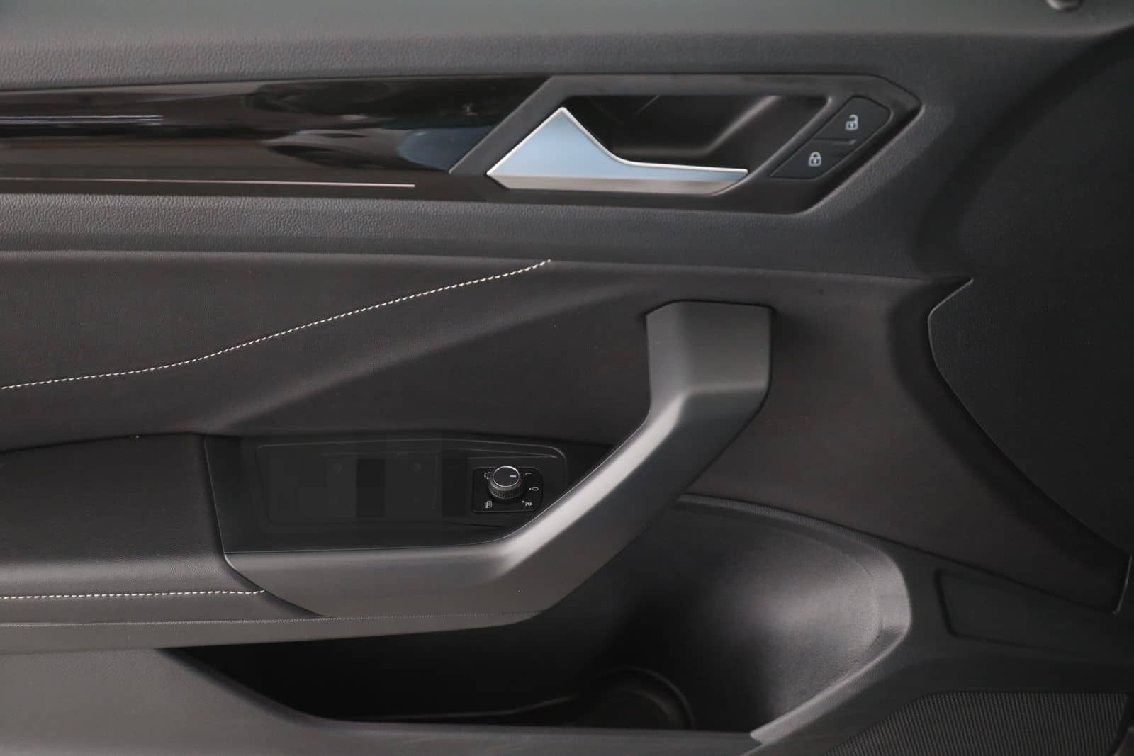 Volkswagen T-Roc 1.0 TSI Style | ACC | LED | SITZH. | foto 15