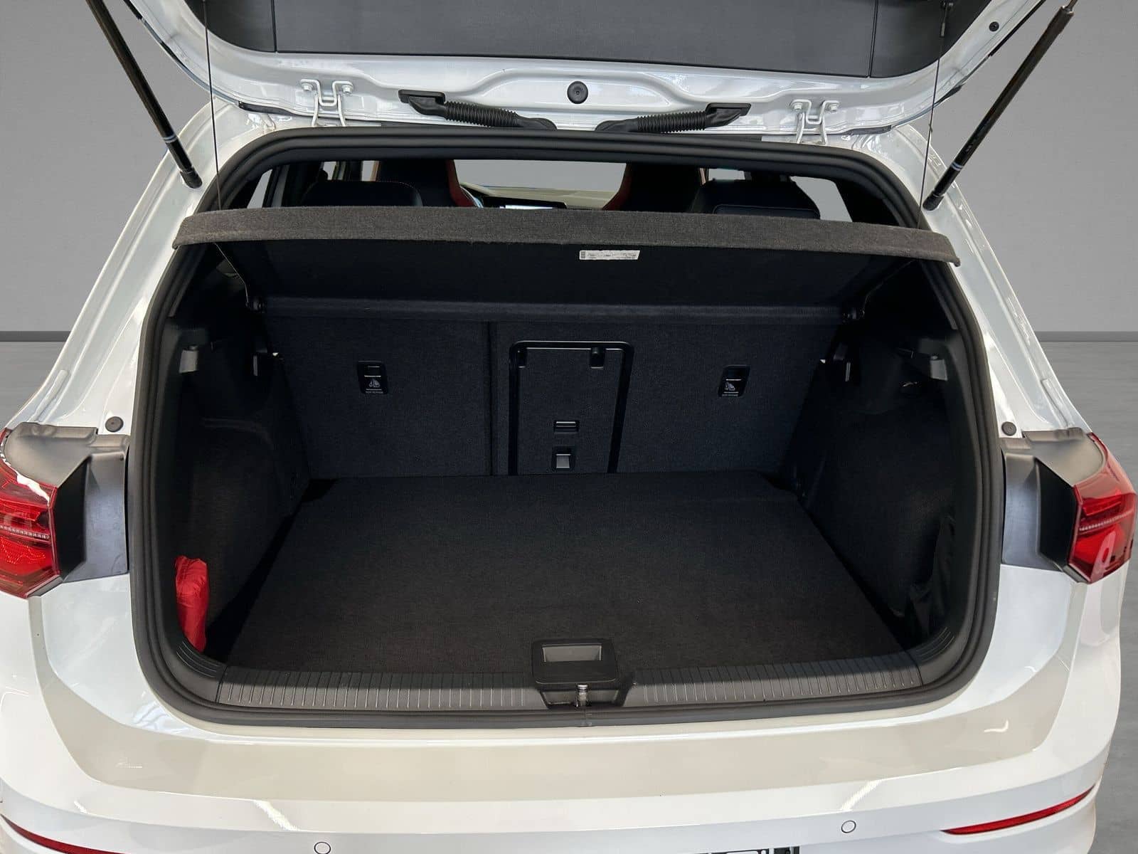 Volkswagen Golf VIII GTI Clubsport 2.0 TSI DSG+MATRIX+NAVI foto 9